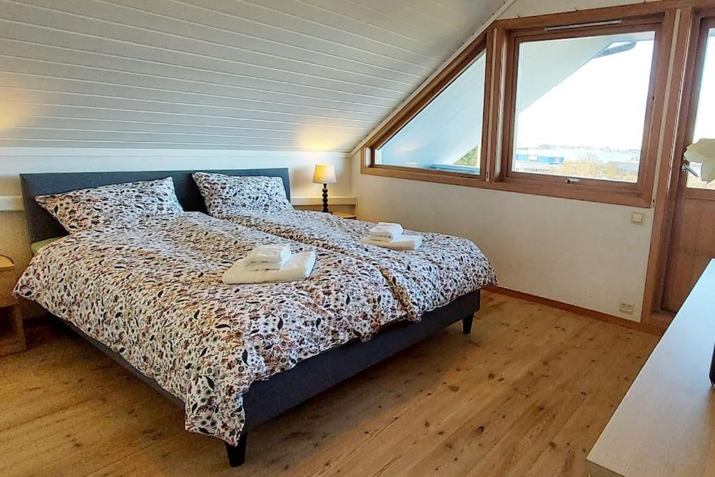 Large Home In Sola Tananger ภายนอก รูปภาพ