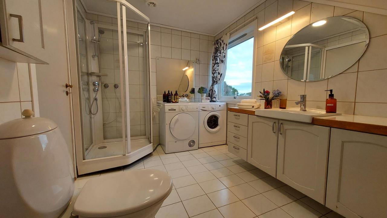Large Home In Sola Tananger ภายนอก รูปภาพ
